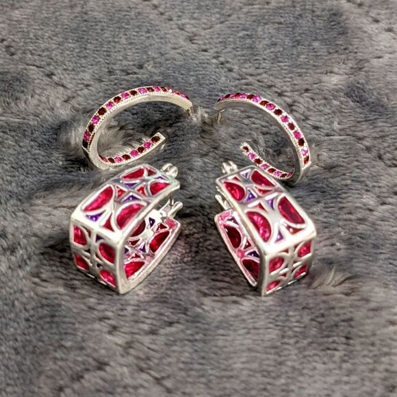 Vintage Silvertone/Pink Acrylic and Pink Rhinestone Pierced Earrings (2) Pair - Picture 6 of 14